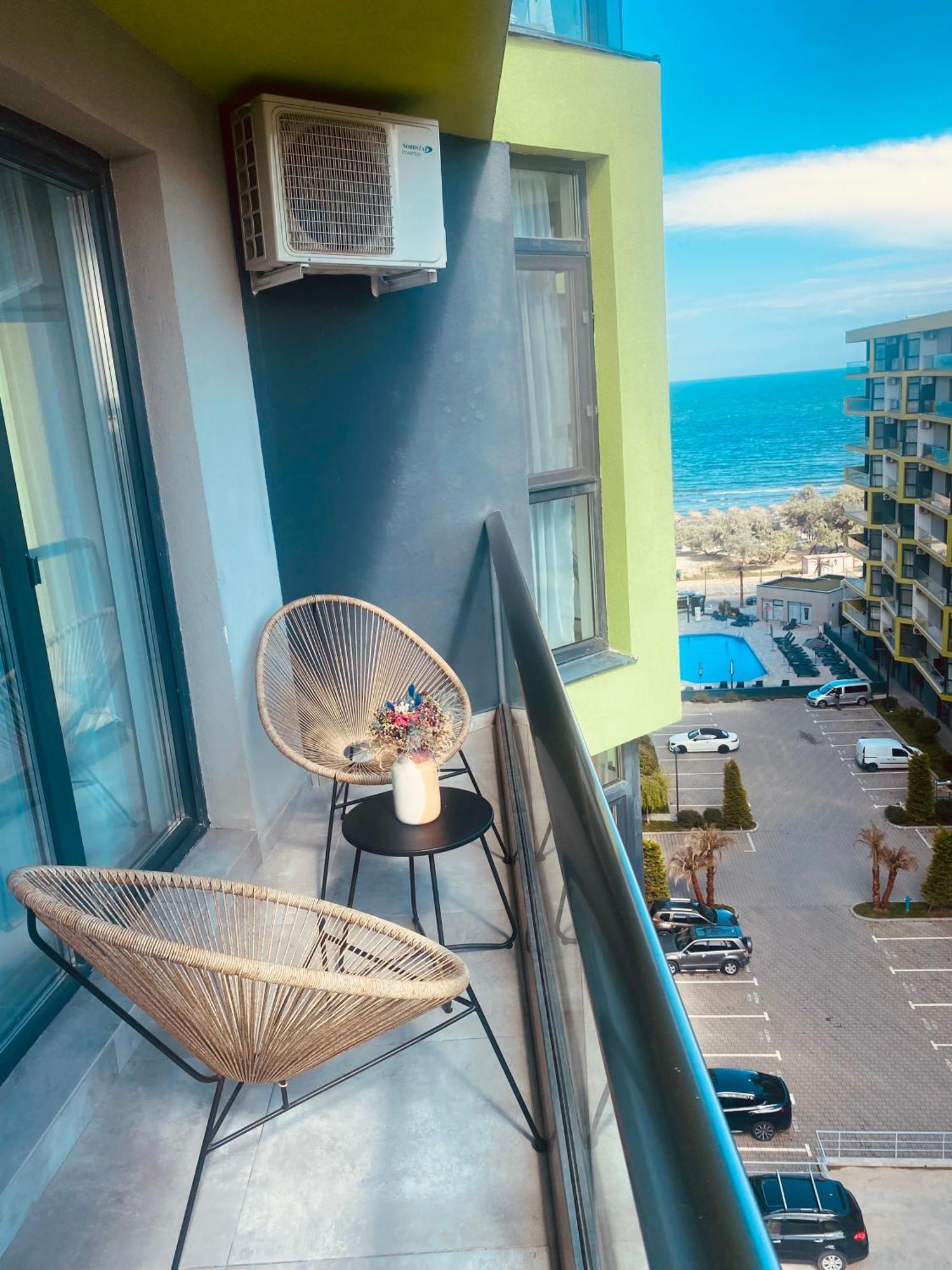 Luxury Kln By Alezzi Mamaia Nord Appartement Năvodari Buitenkant foto
